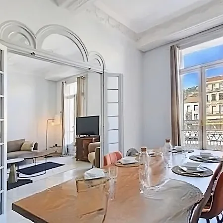 Le Cadre Royal Avec Piscine شقة